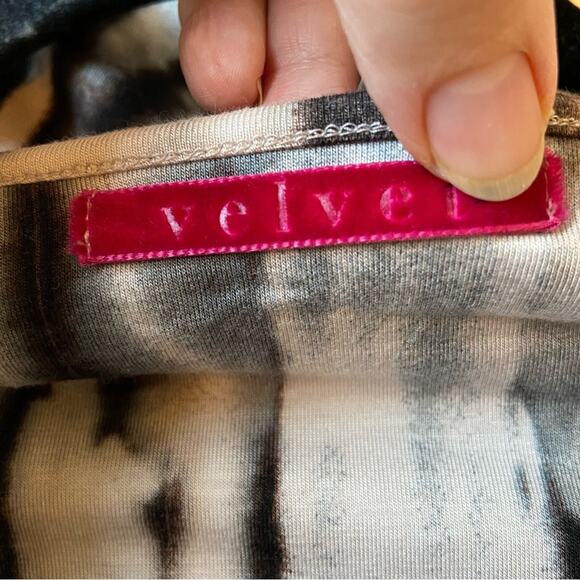 Velvet by Graham and Spencer S tie dye mini dress - Picture 5 of 5